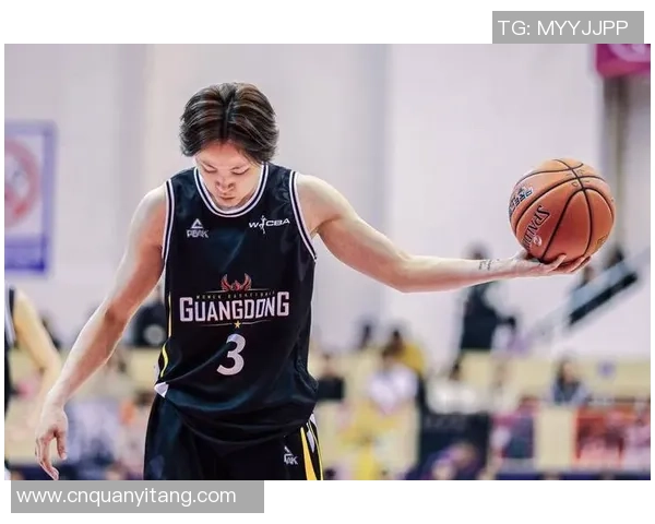 广东队逆转江苏队赢得2019季后赛第三场精彩对决展现球队实力与韧性