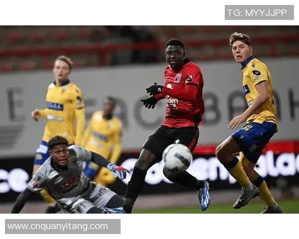 法国乙级篮球赛精彩对决里尔主场迎战罗恩球队全力争胜