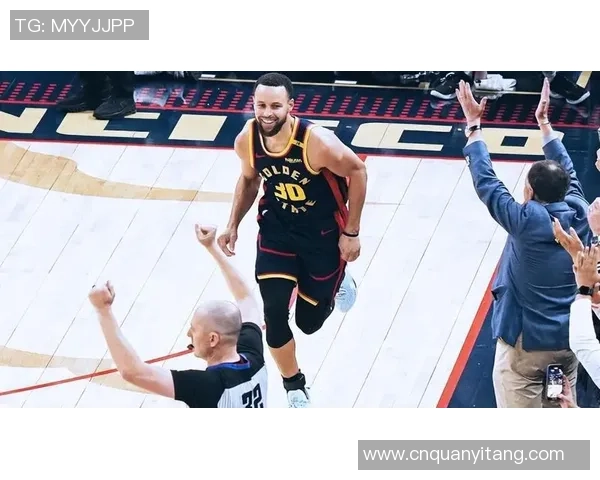 库里封神一战，数据超詹姆斯与乔丹并排，却为勇士埋下丧命危险！